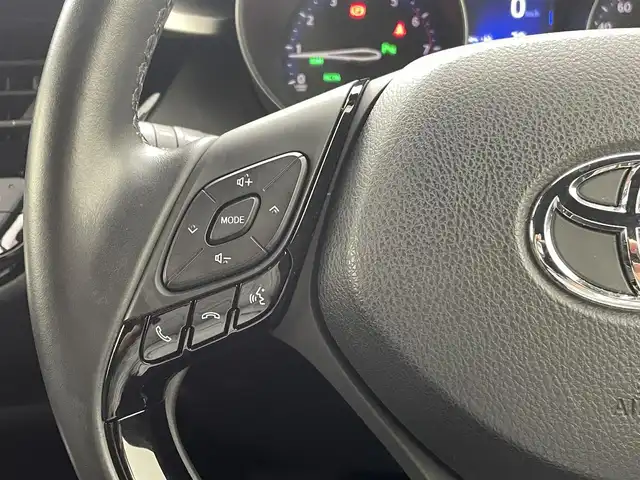 トヨタ Ｃ－ＨＲ G－T モード ネロ 熊本県 2019(令1)年 6.8万km ブラックマイカ 純正ナビNSZT-Y68T（ＣＤ・ＤＶＤ・フルセグ・ＢＴ）/バックカメラ　/ビルトインＥＴＣ2.0　/純正前後ドライブレコーダー　/前席シートヒーター　/前後クリアランスソナー　/トヨタセーフティーセンス/・プリクラッシュセーフティ/・レーンキープアシスト/・アダブティブクルーズコントロール/・オートハイビーム/・ブラインドスポットモニター/ハーフレザーシート/純正フロアマット/純正１８インチAW/シーケンシャルウインカー/オートライト/LEDヘッドライト/フォグライト/スマートキー/プッシュスタート/スペアキー１本　
