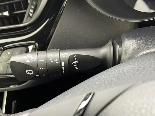 トヨタ Ｃ－ＨＲ G－T モード ネロ 熊本県 2019(令1)年 6.8万km ブラックマイカ 純正ナビNSZT-Y68T（ＣＤ・ＤＶＤ・フルセグ・ＢＴ）/バックカメラ　/ビルトインＥＴＣ2.0　/純正前後ドライブレコーダー　/前席シートヒーター　/前後クリアランスソナー　/トヨタセーフティーセンス/・プリクラッシュセーフティ/・レーンキープアシスト/・アダブティブクルーズコントロール/・オートハイビーム/・ブラインドスポットモニター/ハーフレザーシート/純正フロアマット/純正１８インチAW/シーケンシャルウインカー/オートライト/LEDヘッドライト/フォグライト/スマートキー/プッシュスタート/スペアキー１本　