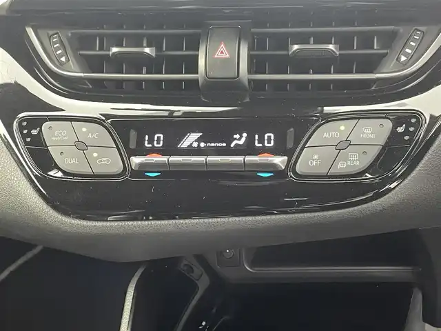 トヨタ Ｃ－ＨＲ G－T モード ネロ 熊本県 2019(令1)年 6.8万km ブラックマイカ 純正ナビNSZT-Y68T（ＣＤ・ＤＶＤ・フルセグ・ＢＴ）/バックカメラ　/ビルトインＥＴＣ2.0　/純正前後ドライブレコーダー　/前席シートヒーター　/前後クリアランスソナー　/トヨタセーフティーセンス/・プリクラッシュセーフティ/・レーンキープアシスト/・アダブティブクルーズコントロール/・オートハイビーム/・ブラインドスポットモニター/ハーフレザーシート/純正フロアマット/純正１８インチAW/シーケンシャルウインカー/オートライト/LEDヘッドライト/フォグライト/スマートキー/プッシュスタート/スペアキー１本　