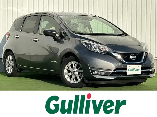 日産 ノート e－パワー メダリスト 香川県 2018(平30)年 3.5万km ダークメタルグレー 純正ナビゲーション/→CD/DVD再生/全方位カメラ/ビルトインETC/クルーズコントロール/クリアランスソナー/ステアリングリモコン/LEDオートライト/フォグランプ/純正15インチアルミホイール/純正フロアマット/スマートキー