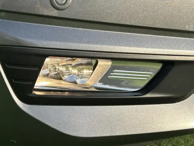 日産 ノート e－パワー メダリスト 香川県 2018(平30)年 3.5万km ダークメタルグレー 純正ナビゲーション/→CD/DVD再生/全方位カメラ/ビルトインETC/クルーズコントロール/クリアランスソナー/ステアリングリモコン/LEDオートライト/フォグランプ/純正15インチアルミホイール/純正フロアマット/スマートキー