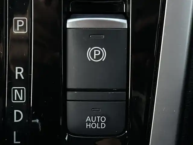 日産 セレナ ハイウェイスター 25thSP B 熊本県 2017(平29)年 5.4万km ブリリアントホワイトパール 純正メモリナビ/・フルセグTV/BT/DVD/AM/FM/バックカメラ/プロパイロット/・衝突被害軽減ブレーキ/・車線維持装置/・標識検知機能/・BSW/・RCTA/・ACC/横滑り防止装置/前後コーナセンサー/ドライブレコーダー/ETC/革巻きステアイング/・ステアリングリモコン/電動パーキングブレーキ/・ホールドブレーキ/LEDライト/・フォグランプ/・オートライト/電動格納ミラー/・ウィンカーミラー/純正フロアマット/純正16インチAW/プッシュスタート/・スマートキー/・スペアキー