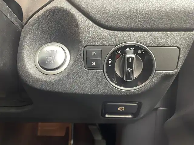 メルセデス・ベンツ ＧＬＡ２２０ 4マチック 茨城県 2018(平30)年 5.1万km コスモスブラック HDDナビ/・バックカメラ/・CDチェンジャー/・ワンセグテレビ/・Bluetooth接続/ドラレコ/ETC/クルーズコントロール/プッシュスタート/電動リアゲート/パドルシフト/ルーフレール/レーンアシストキープ/コーナーセンサー/ダウンヒルアシストコントロール/オートライト/革シート