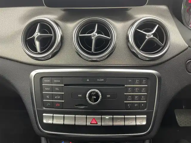 メルセデス・ベンツ ＧＬＡ２２０ 4マチック 茨城県 2018(平30)年 5.1万km コスモスブラック HDDナビ/・バックカメラ/・CDチェンジャー/・ワンセグテレビ/・Bluetooth接続/ドラレコ/ETC/クルーズコントロール/プッシュスタート/電動リアゲート/パドルシフト/ルーフレール/レーンアシストキープ/コーナーセンサー/ダウンヒルアシストコントロール/オートライト/革シート