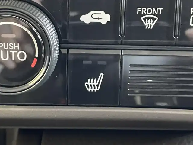 ホンダ Ｎ ＢＯＸ L 岩手県 2023(令5)年 2.1万km プラチナホワイトパール ４WD/左側パワースライドドア/ホンダセンシング/衝突軽減ブレーキ/路外逸脱抑制機能/渋滞追従機能付きアダプティブクルーズコントロール/車線維持支援機能/パーキングセンサー/標識認識機能/先行車発信お知らせ機能/ふらつき警報機能/オートハイビーム/オートブレーキホールド/横滑り防止装置/アイドリングストップ/シートバックテーブル/シートヒーター/ロールサンシェード/チップアップリアシート/カロッツェリアナビ/フルセグTV/バックカメラ/ETC/ヘッドライトレベライザー/LEDヘッドライト/社外14インチアルミホイール