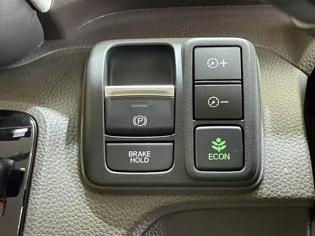 ホンダ Ｎ ＢＯＸ L 岩手県 2023(令5)年 2.1万km プラチナホワイトパール ４WD/左側パワースライドドア/ホンダセンシング/衝突軽減ブレーキ/路外逸脱抑制機能/渋滞追従機能付きアダプティブクルーズコントロール/車線維持支援機能/パーキングセンサー/標識認識機能/先行車発信お知らせ機能/ふらつき警報機能/オートハイビーム/オートブレーキホールド/横滑り防止装置/アイドリングストップ/シートバックテーブル/シートヒーター/ロールサンシェード/チップアップリアシート/カロッツェリアナビ/フルセグTV/バックカメラ/ETC/ヘッドライトレベライザー/LEDヘッドライト/社外14インチアルミホイール