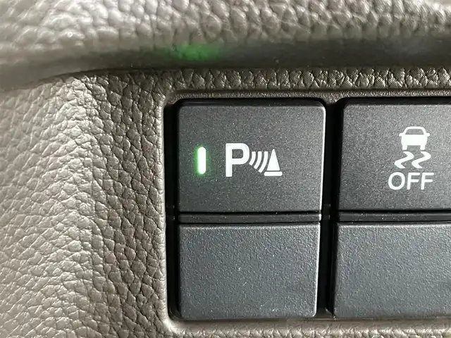 ホンダ Ｎ ＢＯＸ L 岩手県 2023(令5)年 2.1万km プラチナホワイトパール ４WD/左側パワースライドドア/ホンダセンシング/衝突軽減ブレーキ/路外逸脱抑制機能/渋滞追従機能付きアダプティブクルーズコントロール/車線維持支援機能/パーキングセンサー/標識認識機能/先行車発信お知らせ機能/ふらつき警報機能/オートハイビーム/オートブレーキホールド/横滑り防止装置/アイドリングストップ/シートバックテーブル/シートヒーター/ロールサンシェード/チップアップリアシート/カロッツェリアナビ/フルセグTV/バックカメラ/ETC/ヘッドライトレベライザー/LEDヘッドライト/社外14インチアルミホイール