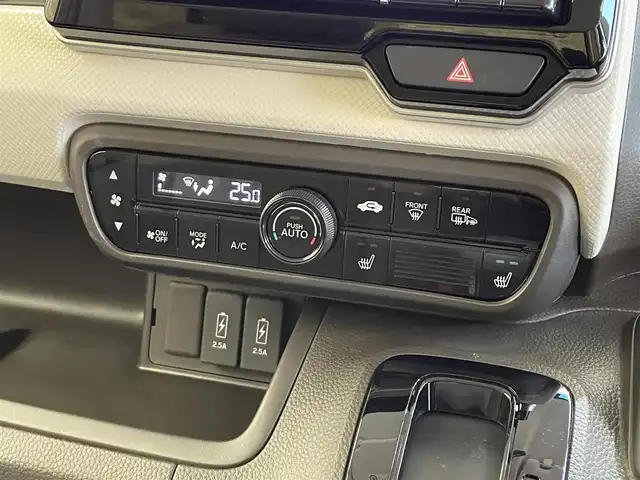 ホンダ Ｎ ＢＯＸ L 岩手県 2023(令5)年 2.1万km プラチナホワイトパール ４WD/左側パワースライドドア/ホンダセンシング/衝突軽減ブレーキ/路外逸脱抑制機能/渋滞追従機能付きアダプティブクルーズコントロール/車線維持支援機能/パーキングセンサー/標識認識機能/先行車発信お知らせ機能/ふらつき警報機能/オートハイビーム/オートブレーキホールド/横滑り防止装置/アイドリングストップ/シートバックテーブル/シートヒーター/ロールサンシェード/チップアップリアシート/カロッツェリアナビ/フルセグTV/バックカメラ/ETC/ヘッドライトレベライザー/LEDヘッドライト/社外14インチアルミホイール