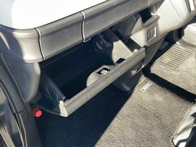 スズキ スペーシア HYBRID G 三重県 2019(平31)年 3.9万km ブルーイッシュブラックパール3 社外ナビ/ETＣ/両側スライドドア/後クリアランスソナー/アイドリングストップ/レーンキープアシスト/プリクラッシュ/横滑り防止/デュアルセンサーブレーキサポート/リアパーキングセンサー/オートライト/ヘッドライトレベライザー/純正フロアマット/純正ドアバイザー/電動格納ミラー/禁煙車