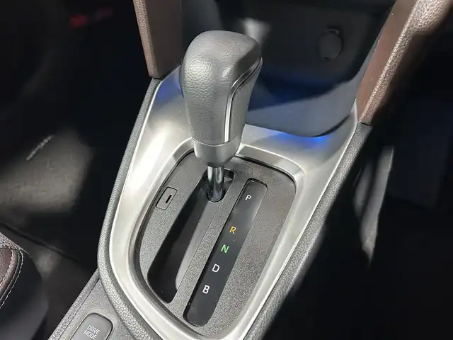 トヨタ ヤリスクロス ハイブリッド Z 大阪府 2023(令5)年 1.4万km プラチナホワイトパールマイカ 純正ナビ/Bluetooth接続/衝突軽減/全方位カメラ/バックカメラ/シートヒーター/パワーシート/レーダークルーズコントロール/コーナーセンサー/レーンアシスト/ＬＥＤヘッドライト/スマートキー/純正ＡＷ/前後純正ドライブレコーダー