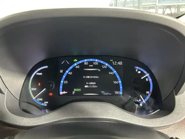 トヨタ ヤリスクロス ハイブリッド Z 大阪府 2023(令5)年 1.4万km プラチナホワイトパールマイカ 純正ナビ/Bluetooth接続/衝突軽減/全方位カメラ/バックカメラ/シートヒーター/パワーシート/レーダークルーズコントロール/コーナーセンサー/レーンアシスト/ＬＥＤヘッドライト/スマートキー/純正ＡＷ/前後純正ドライブレコーダー