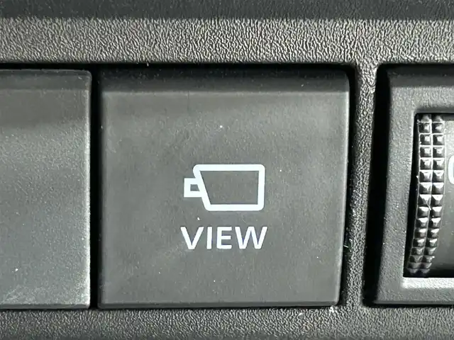 トヨタ ヤリスクロス ハイブリッド Z 大阪府 2023(令5)年 1.4万km プラチナホワイトパールマイカ 純正ナビ/Bluetooth接続/衝突軽減/全方位カメラ/バックカメラ/シートヒーター/パワーシート/レーダークルーズコントロール/コーナーセンサー/レーンアシスト/ＬＥＤヘッドライト/スマートキー/純正ＡＷ/前後純正ドライブレコーダー