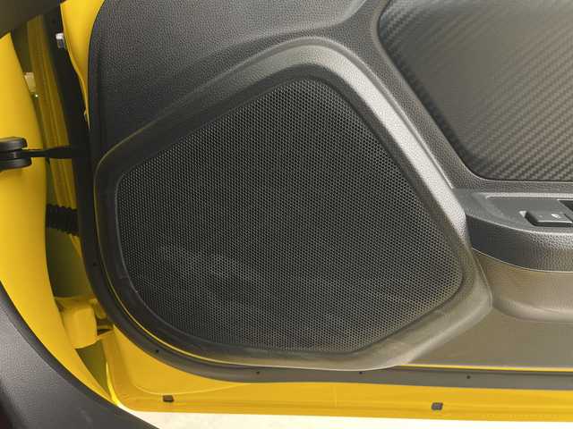 ホンダ Ｓ６６０ α 埼玉県 2019(平31)年 1.8万km カーニバルイエローⅡ 純正ナビ　/バックカメラ　/Ｂｌｕｅｔｏｏｔｈ　/ＵＳＢ/ｉｐｏｄ　　/ＥＴＣ/クルーズコントロール　/社外ＫＥＮＷＯＯＤツイーター　/無限製フロアマット　/無限製シフトノブ　/ハーフレザーシート　/オートＬＥＤライト　