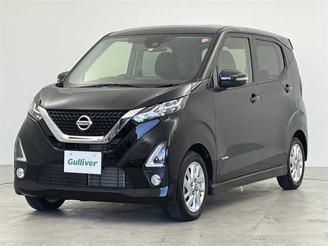 日産 デイズ ハイウェイスターX 群馬県 2020(令2)年 3.1万km ブラック 禁煙車　ナビ　バックカメラ　セーフティシールドスイッチ　衝突軽減システム　ＥＴＣ　オートライト　アイドリングストップ　プッシュスタート　スマートキー　フォグランプ　ステアリングスイッチ　LEDライト