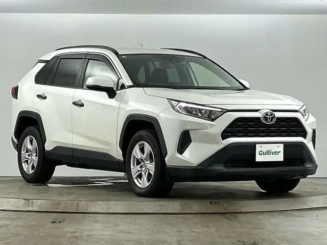 トヨタ ＲＡＶ４ X 愛知県 2020(令2)年 5.5万km ホワイトパールクリスタルシャイン アルパイン9インチナビ（X9NX）/ＤＶＤ/Bluetooth/フルセグＴＶ/USB/HDMI/ＥＴＣ　/前方ドラレコ　/アダプティブクルーズコントロール　/トヨタセーフティーセンス　/・衝突回避支援/・先行車発進告知/スマートキー　/ルーフレール/前後コーナーセンサー/カーテンエアバック/３灯式LEDヘッドランプ/オートマチックハイビーム/純正５本スポーク１７インチアルミ/自動防眩ミラー/スマートキー