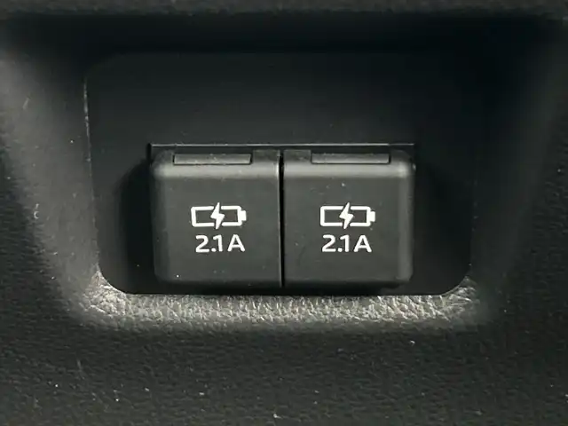 トヨタ ＲＡＶ４ X 愛知県 2020(令2)年 5.5万km ホワイトパールクリスタルシャイン アルパイン9インチナビ（X9NX）/ＤＶＤ/Bluetooth/フルセグＴＶ/USB/HDMI/ＥＴＣ　/前方ドラレコ　/アダプティブクルーズコントロール　/トヨタセーフティーセンス　/・衝突回避支援/・先行車発進告知/スマートキー　/ルーフレール/前後コーナーセンサー/カーテンエアバック/３灯式LEDヘッドランプ/オートマチックハイビーム/純正５本スポーク１７インチアルミ/自動防眩ミラー/スマートキー
