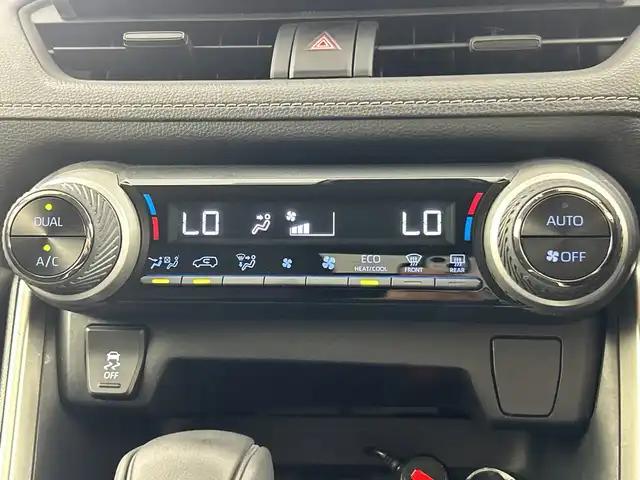 トヨタ ＲＡＶ４ X 愛知県 2020(令2)年 5.5万km ホワイトパールクリスタルシャイン アルパイン9インチナビ（X9NX）/ＤＶＤ/Bluetooth/フルセグＴＶ/USB/HDMI/ＥＴＣ　/前方ドラレコ　/アダプティブクルーズコントロール　/トヨタセーフティーセンス　/・衝突回避支援/・先行車発進告知/スマートキー　/ルーフレール/前後コーナーセンサー/カーテンエアバック/３灯式LEDヘッドランプ/オートマチックハイビーム/純正５本スポーク１７インチアルミ/自動防眩ミラー/スマートキー