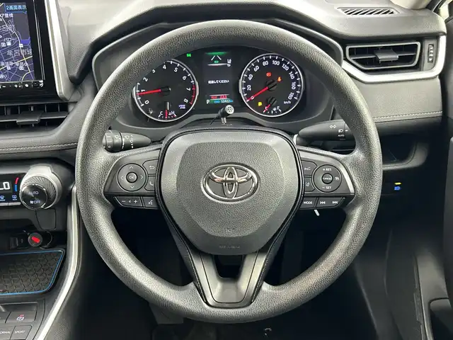 トヨタ ＲＡＶ４ X 愛知県 2020(令2)年 5.5万km ホワイトパールクリスタルシャイン アルパイン9インチナビ（X9NX）/ＤＶＤ/Bluetooth/フルセグＴＶ/USB/HDMI/ＥＴＣ　/前方ドラレコ　/アダプティブクルーズコントロール　/トヨタセーフティーセンス　/・衝突回避支援/・先行車発進告知/スマートキー　/ルーフレール/前後コーナーセンサー/カーテンエアバック/３灯式LEDヘッドランプ/オートマチックハイビーム/純正５本スポーク１７インチアルミ/自動防眩ミラー/スマートキー