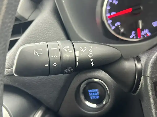 トヨタ ＲＡＶ４ X 愛知県 2020(令2)年 5.5万km ホワイトパールクリスタルシャイン アルパイン9インチナビ（X9NX）/ＤＶＤ/Bluetooth/フルセグＴＶ/USB/HDMI/ＥＴＣ　/前方ドラレコ　/アダプティブクルーズコントロール　/トヨタセーフティーセンス　/・衝突回避支援/・先行車発進告知/スマートキー　/ルーフレール/前後コーナーセンサー/カーテンエアバック/３灯式LEDヘッドランプ/オートマチックハイビーム/純正５本スポーク１７インチアルミ/自動防眩ミラー/スマートキー