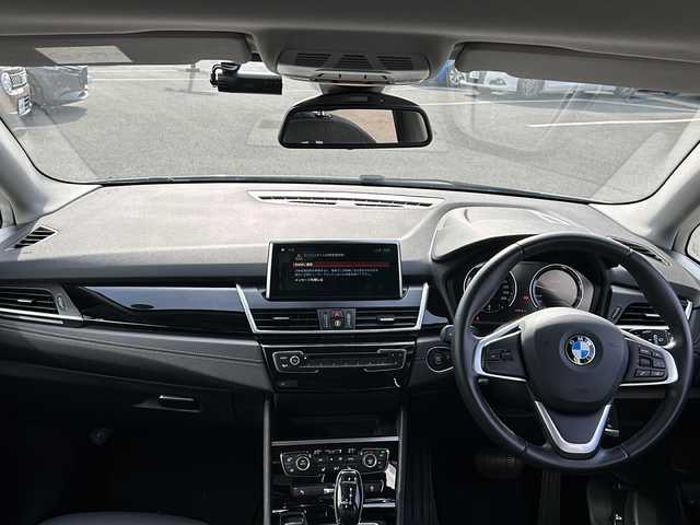 ＢＭＷ ２１８ｉ アクティブツアラー スポーツ 岐阜県 2018(平30)年 9.4万km アルピンホワイトⅢ ＳＤナビ　/バックモニター/コーナーセンサー前後　/純正アルミホイール　/フルセグＴＶ　/スマートキー/ハーフレザーシート　/ドラレコ前後　/アイドリングストップ　/ＭＴモード付ＡＴ　/プッシュスタート　/スペアキー１本/パーキングアシスト/Blue tooth接続/CD/CDチェンジャー/SDミュージックサーバー/フルフラットシート/電動リアゲート/オートライト/LEDヘッドライト/エアバッグW＋サイド