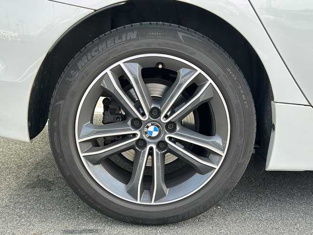 ＢＭＷ ２１８ｉ アクティブツアラー スポーツ 岐阜県 2018(平30)年 9.4万km アルピンホワイトⅢ ＳＤナビ　/バックモニター/コーナーセンサー前後　/純正アルミホイール　/フルセグＴＶ　/スマートキー/ハーフレザーシート　/ドラレコ前後　/アイドリングストップ　/ＭＴモード付ＡＴ　/プッシュスタート　/スペアキー１本/パーキングアシスト/Blue tooth接続/CD/CDチェンジャー/SDミュージックサーバー/フルフラットシート/電動リアゲート/オートライト/LEDヘッドライト/エアバッグW＋サイド