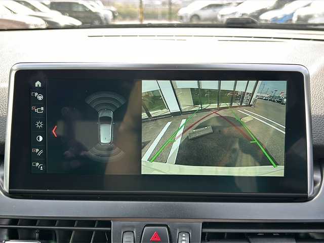 ＢＭＷ ２１８ｉ アクティブツアラー スポーツ 岐阜県 2018(平30)年 9.4万km アルピンホワイトⅢ ＳＤナビ　/バックモニター/コーナーセンサー前後　/純正アルミホイール　/フルセグＴＶ　/スマートキー/ハーフレザーシート　/ドラレコ前後　/アイドリングストップ　/ＭＴモード付ＡＴ　/プッシュスタート　/スペアキー１本/パーキングアシスト/Blue tooth接続/CD/CDチェンジャー/SDミュージックサーバー/フルフラットシート/電動リアゲート/オートライト/LEDヘッドライト/エアバッグW＋サイド