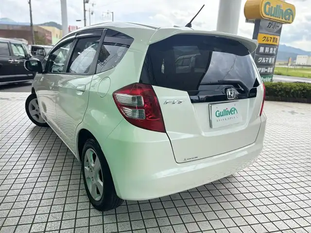 ホンダ フィット スポーティエディション 京都府 2010(平22)年 6.3万km プレミアムホワイトパール ワンオーナー/オートライト/ディスチャージ/KENWOODドライブレコーダー/キーレス/社外CD、カセットデッキ/純正15インチアルミホイール/保証書/取扱説明書