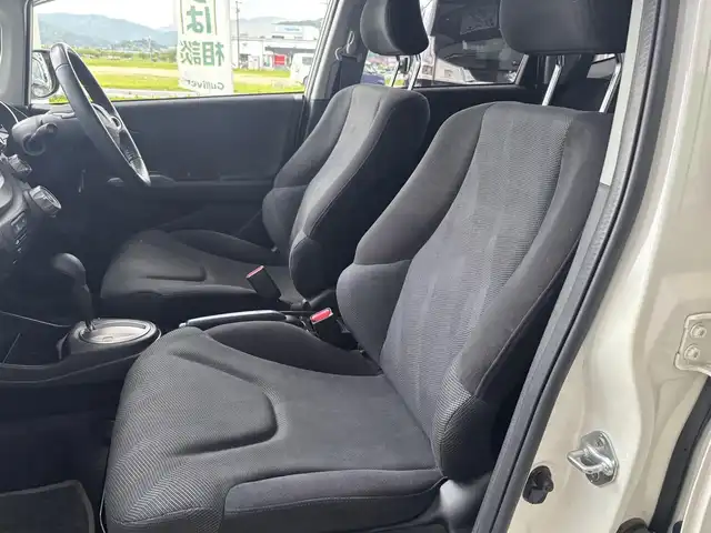 ホンダ フィット スポーティエディション 京都府 2010(平22)年 6.3万km プレミアムホワイトパール ワンオーナー/オートライト/ディスチャージ/KENWOODドライブレコーダー/キーレス/社外CD、カセットデッキ/純正15インチアルミホイール/保証書/取扱説明書