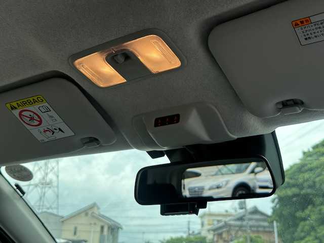 トヨタ パッソ モーダ 大阪府 2020(令2)年 1.5万km ブラックマイカメタリック/ダークエメラルドマイカ 2トーン ナビ　/フルセグ　/バックカメラ　/ＬＥＤヘッドライト　/オートハイビーム　/パーキングセンサー　/ＥＴＣ　/スマートキー　/ドライブレコーダー　/フロアーマット　/アイドリングストップ　/コーナーセンサー
