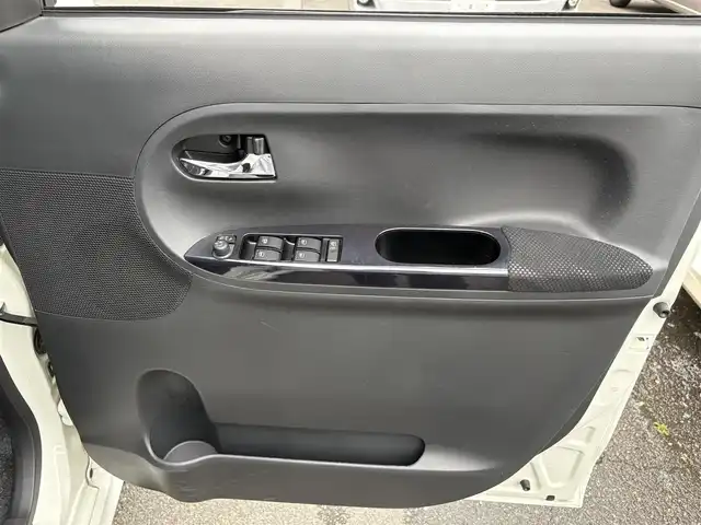 ダイハツ タント カスタム X トップED SA Ⅲ 三重県 2017(平29)年 4万km パールホワイトⅢ 純正ナビ(Bluetooth/CD/DVD/SD/USB/地デジTV/AM/FM)/バックカメラ/ETC/ドライブレコーダー(前後)/シートヒーター(運転席)/スマートアシスト3(衝突回避支援ブレーキ/衝突警報(対車両・歩行者)/車線逸脱警報/誤発進抑制制御/先行車発進お知らせ/オートハイビーム)/リアセンサー/パワースライドドア(助手席側)/スライドドアイージークローザー(運転席側)/LEDヘッドランプ/LEDフロントフォグランプ/LEDイルミネーションランプ/電動オート格納ドアミラー/トップシェイドガラス/ハーフレザーシート/シートリフター(運転席)/キーフリーシステム/プッシュスタート