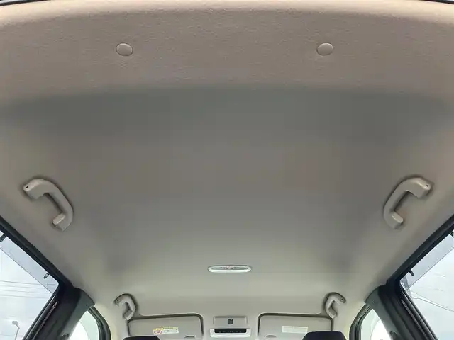 日産 キックス X 静岡県 2020(令2)年 2.6万km ピュアブラック エンジンスタートボタン/パワーステアリング/パワーウィンドウ/アイドリングストップ/スマートキー/スペアキー/オートエアコン/クルーズコントロール/ETC/USB入力端子/全方位カメラ/純正メモリナビ（CD.DVD.BT.フルセグ）/ドライブレコーダー前後/純正フロアマット/純正アルミホイール/ハーフレザー/ルーフレール/ABS/横滑り防止装置/コーナーセンサー前後/レーンキープアシスト/オートライト/LEDライト/W+サイドエアバック/衝突軽減システム