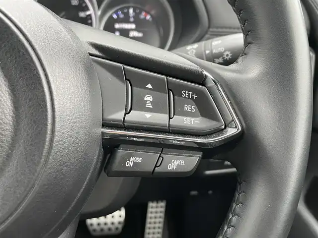マツダ ＣＸ－８ 25S スマートエディション 滋賀県 2022(令4)年 2.6万km スノーフレイクホワイトパールマイカ 純正ナビ/全方位カメラ/三列シート/追従クルーズコントロール/ステアリングスイッチ/革巻きステアリング/パーキングアシスト/衝突被害軽減システム/盗難防止装置/ＥＴＣ/LEDヘッドライト/ＢＳＭ/ウインカーミラー/コーナーセンサー