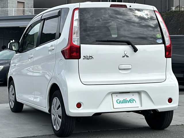 三菱 ｅＫワゴン M 山梨県 2015(平27)年 2.6万km ホワイト 純正7インチナビ/Bluetooth接続/CD再生/ETC/アイドリングストップ/フルオートエアコン/純正14インチホイール/パワーウィンドウ/パワーステアリング/リモコンキー/フロアマット