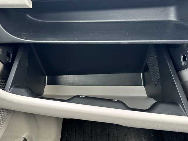 三菱 ｅＫワゴン M 山梨県 2015(平27)年 2.6万km ホワイト 純正7インチナビ/Bluetooth接続/CD再生/ETC/アイドリングストップ/フルオートエアコン/純正14インチホイール/パワーウィンドウ/パワーステアリング/リモコンキー/フロアマット