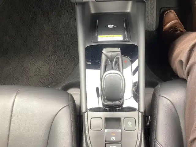 ホンダ フィット リュクス 千葉県 2022(令4)年 0.8万km ミッドナイトブルービームM 純正ナビゲーション/Bカメラ/CD/SD/純正LEDヘッドライト/ワイヤレス充電器/前席シートヒーター/ステアリングヒーター/ミラーヒーター/ホンダセンシング/ETC