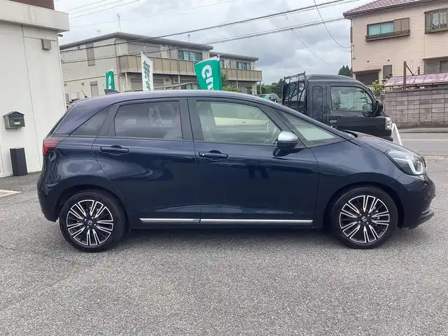 ホンダ フィット リュクス 千葉県 2022(令4)年 0.8万km ミッドナイトブルービームM 純正ナビゲーション/Bカメラ/CD/SD/純正LEDヘッドライト/ワイヤレス充電器/前席シートヒーター/ステアリングヒーター/ミラーヒーター/ホンダセンシング/ETC