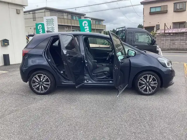ホンダ フィット リュクス 千葉県 2022(令4)年 0.8万km ミッドナイトブルービームM 純正ナビゲーション/Bカメラ/CD/SD/純正LEDヘッドライト/ワイヤレス充電器/前席シートヒーター/ステアリングヒーター/ミラーヒーター/ホンダセンシング/ETC