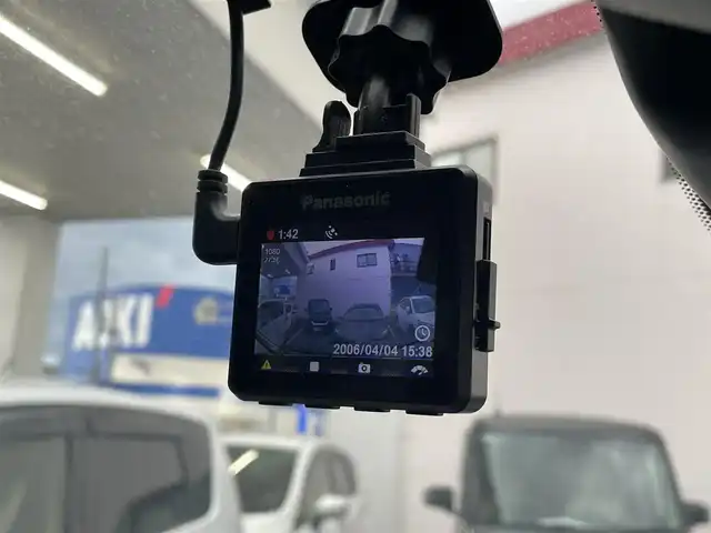 日産 セレナ ハイウェイスター Sハイブリッド 岐阜県 2015(平27)年 10.9万km ダイヤモンドブラック (株)IDOMが運営する【じしゃロン多治見店】の自社ローン専用車両になります。こちらは現金またはオートローンご利用時の価格です。自社ローンご希望の方は別途その旨お申付け下さい。/ディーラーオプションナビ/　（Bluetooth/DVD/フルセグ）/クルーズコントロール/エマージェンシーブレーキ/アラウンドビューモニター/両側パワースライドドア/レーンキープアシスト/純正フリップダウンモニター/オートライト/フォグランプ/電動格納ミラー