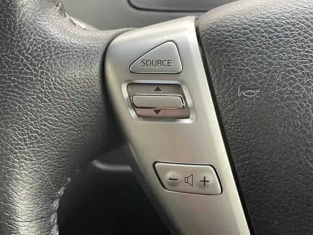 日産 セレナ ハイウェイスター Sハイブリッド 岐阜県 2015(平27)年 10.9万km ダイヤモンドブラック (株)IDOMが運営する【じしゃロン多治見店】の自社ローン専用車両になります。こちらは現金またはオートローンご利用時の価格です。自社ローンご希望の方は別途その旨お申付け下さい。/ディーラーオプションナビ/　（Bluetooth/DVD/フルセグ）/クルーズコントロール/エマージェンシーブレーキ/アラウンドビューモニター/両側パワースライドドア/レーンキープアシスト/純正フリップダウンモニター/オートライト/フォグランプ/電動格納ミラー