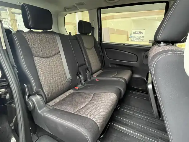 日産 セレナ ハイウェイスター Sハイブリッド 岐阜県 2015(平27)年 10.9万km ダイヤモンドブラック (株)IDOMが運営する【じしゃロン多治見店】の自社ローン専用車両になります。こちらは現金またはオートローンご利用時の価格です。自社ローンご希望の方は別途その旨お申付け下さい。/ディーラーオプションナビ/　（Bluetooth/DVD/フルセグ）/クルーズコントロール/エマージェンシーブレーキ/アラウンドビューモニター/両側パワースライドドア/レーンキープアシスト/純正フリップダウンモニター/オートライト/フォグランプ/電動格納ミラー