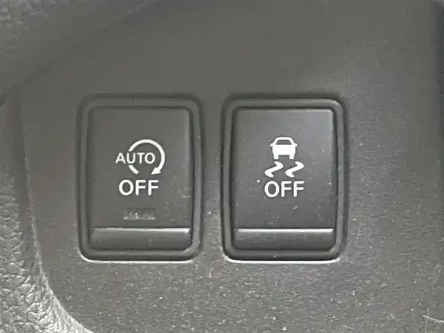 日産 セレナ ハイウェイスター Sハイブリッド 岐阜県 2015(平27)年 10.9万km ダイヤモンドブラック (株)IDOMが運営する【じしゃロン多治見店】の自社ローン専用車両になります。こちらは現金またはオートローンご利用時の価格です。自社ローンご希望の方は別途その旨お申付け下さい。/ディーラーオプションナビ/　（Bluetooth/DVD/フルセグ）/クルーズコントロール/エマージェンシーブレーキ/アラウンドビューモニター/両側パワースライドドア/レーンキープアシスト/純正フリップダウンモニター/オートライト/フォグランプ/電動格納ミラー