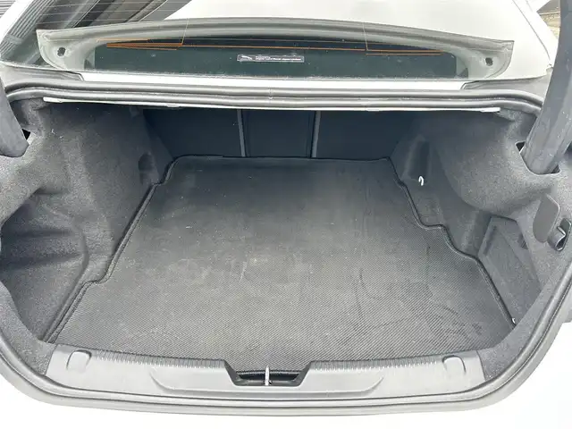 ジャガー ＸＥ XE プレステージ 茨城県 2017(平29)年 5万km 白 中期型 /ACC /黒革 /MERIDIAN /ナビ /TV /シ-トヒーター /M付パワーシート /衝突軽減B /レーンアシスト /ブラインドスポットモニター /バックカメラ /パーキングセンサー /LED /オートライト /ETC2.0/ドラレコ /純正18インチAW /禁煙車