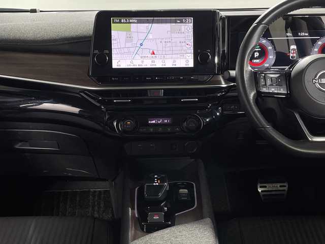 日産 オーラ G レザーエディション 神奈川県 2021(令3)年 4.1万km ビビットブルー / スーパーブラック 2トーン プロパイロット/純正ディスプレイオーディオ/・BT/フルセグTV/USB/HDMI/AppleCarPlay AndroidAuto/アラウンドビューモニター/インテリジェントルームミラー/BOSEサウンド/ハンドル支援/置くだけ充電/レザーシート/EV/SPORTモード/電動サイドブレーキ/オートブレーキホールド/革巻きステアリング/ステアリングスイッチ/Autoライト/ビルトインETC2.0/前後ドライブレコーダー/LEDヘッドライト/フォグランプ/インテリジェントキー/プッシュスタートボタン/スペアキー/電動格納ミラー/ウィンカーミラー/シートリフター/SOSコール/純正フロアマット/純正17インチアルミホイール/純正ドアバイザー