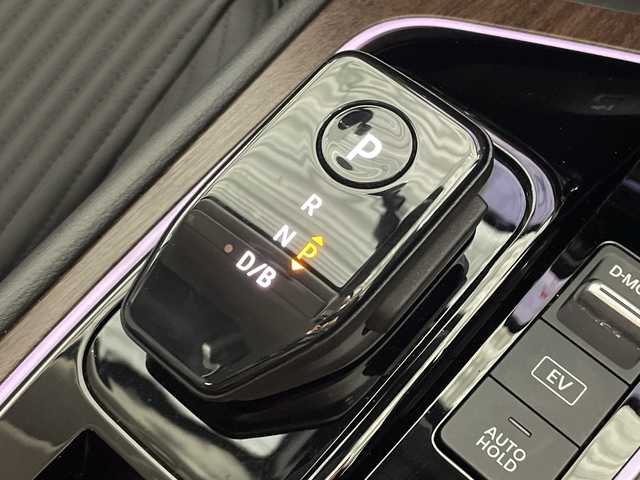 日産 オーラ G レザーエディション 神奈川県 2021(令3)年 4.1万km ビビットブルー / スーパーブラック 2トーン プロパイロット/純正ディスプレイオーディオ/・BT/フルセグTV/USB/HDMI/AppleCarPlay AndroidAuto/アラウンドビューモニター/インテリジェントルームミラー/BOSEサウンド/ハンドル支援/置くだけ充電/レザーシート/EV/SPORTモード/電動サイドブレーキ/オートブレーキホールド/革巻きステアリング/ステアリングスイッチ/Autoライト/ビルトインETC2.0/前後ドライブレコーダー/LEDヘッドライト/フォグランプ/インテリジェントキー/プッシュスタートボタン/スペアキー/電動格納ミラー/ウィンカーミラー/シートリフター/SOSコール/純正フロアマット/純正17インチアルミホイール/純正ドアバイザー