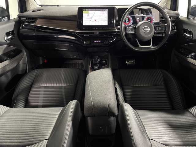 日産 オーラ G レザーエディション 神奈川県 2021(令3)年 4.1万km ビビットブルー / スーパーブラック 2トーン プロパイロット/純正ディスプレイオーディオ/・BT/フルセグTV/USB/HDMI/AppleCarPlay AndroidAuto/アラウンドビューモニター/インテリジェントルームミラー/BOSEサウンド/ハンドル支援/置くだけ充電/レザーシート/EV/SPORTモード/電動サイドブレーキ/オートブレーキホールド/革巻きステアリング/ステアリングスイッチ/Autoライト/ビルトインETC2.0/前後ドライブレコーダー/LEDヘッドライト/フォグランプ/インテリジェントキー/プッシュスタートボタン/スペアキー/電動格納ミラー/ウィンカーミラー/シートリフター/SOSコール/純正フロアマット/純正17インチアルミホイール/純正ドアバイザー