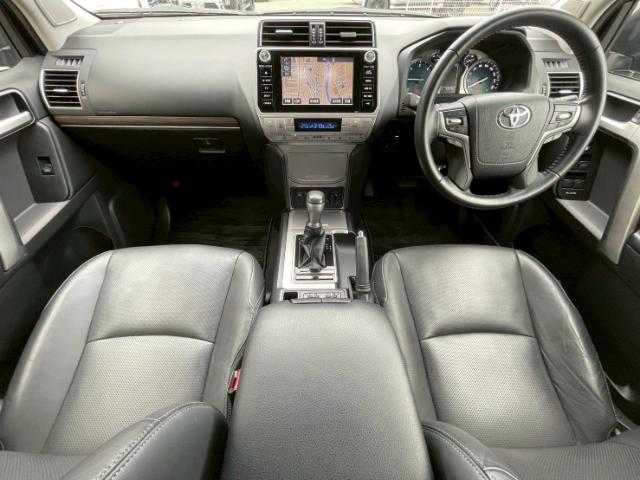 トヨタ ランドクルーザー プラド TX Lパッケージ 岩手県 2017(平29)年 4.8万km アティチュードブラックマイカ 寒冷地仕様　/純正ＳＤナビ　Ｂｌｕｅｔｏｏｔｈ／ＣＤ／ＤＶＤ／フルセグＴＶ　/全方位カメラ　/ＥＴＣ２．０　/レーダークルコン　/前後ドラレコ　/ＢＳＭ　/レザーシート　/前席シートヒーター・シートエアコン/ステアリングスイッチ