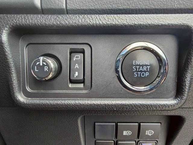 トヨタ ランドクルーザー プラド TX Lパッケージ 岩手県 2017(平29)年 4.8万km アティチュードブラックマイカ 寒冷地仕様　/純正ＳＤナビ　Ｂｌｕｅｔｏｏｔｈ／ＣＤ／ＤＶＤ／フルセグＴＶ　/全方位カメラ　/ＥＴＣ２．０　/レーダークルコン　/前後ドラレコ　/ＢＳＭ　/レザーシート　/前席シートヒーター・シートエアコン/ステアリングスイッチ