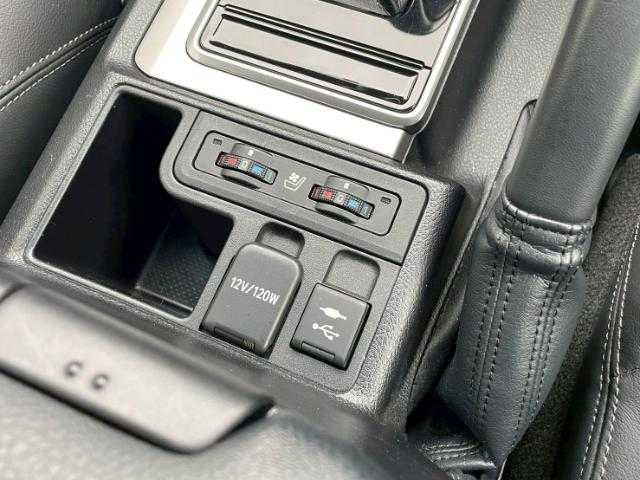 トヨタ ランドクルーザー プラド TX Lパッケージ 岩手県 2017(平29)年 4.8万km アティチュードブラックマイカ 寒冷地仕様　/純正ＳＤナビ　Ｂｌｕｅｔｏｏｔｈ／ＣＤ／ＤＶＤ／フルセグＴＶ　/全方位カメラ　/ＥＴＣ２．０　/レーダークルコン　/前後ドラレコ　/ＢＳＭ　/レザーシート　/前席シートヒーター・シートエアコン/ステアリングスイッチ