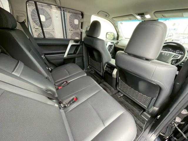 トヨタ ランドクルーザー プラド TX Lパッケージ 岩手県 2017(平29)年 4.8万km アティチュードブラックマイカ 寒冷地仕様　/純正ＳＤナビ　Ｂｌｕｅｔｏｏｔｈ／ＣＤ／ＤＶＤ／フルセグＴＶ　/全方位カメラ　/ＥＴＣ２．０　/レーダークルコン　/前後ドラレコ　/ＢＳＭ　/レザーシート　/前席シートヒーター・シートエアコン/ステアリングスイッチ
