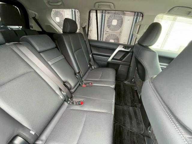 トヨタ ランドクルーザー プラド TX Lパッケージ 岩手県 2017(平29)年 4.8万km アティチュードブラックマイカ 寒冷地仕様　/純正ＳＤナビ　Ｂｌｕｅｔｏｏｔｈ／ＣＤ／ＤＶＤ／フルセグＴＶ　/全方位カメラ　/ＥＴＣ２．０　/レーダークルコン　/前後ドラレコ　/ＢＳＭ　/レザーシート　/前席シートヒーター・シートエアコン/ステアリングスイッチ